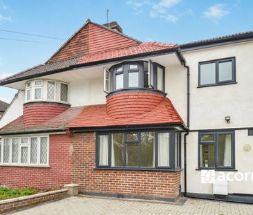 Semi-detached House to rent - Burnt Ash Hill, London, SE12 - Photo 1