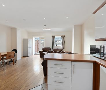 6 Bed Student Accommodation - Photo 3