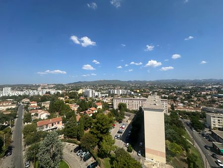 Appartement 3 pièces 56m2 MARSEILLE 13EME 860 euros - Photo 3