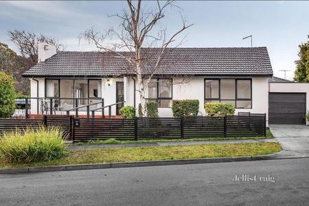 27 Windsor Avenue, Mount Waverley - Photo 4