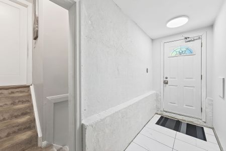 For Lease - 41 Donna Street Unit# B, Meadowlands - Crestview and Area, Ontario - Photo 4