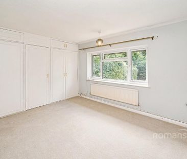 4 bedroom detached house to rent - Photo 6