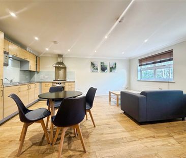 Victoria Mews, St. Judes Road, Englefield Green, Egham, TW20 0BF - Photo 1