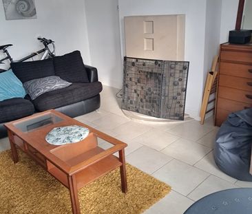 Room in a Shared Flat, Carmichael St, G51 - Photo 4