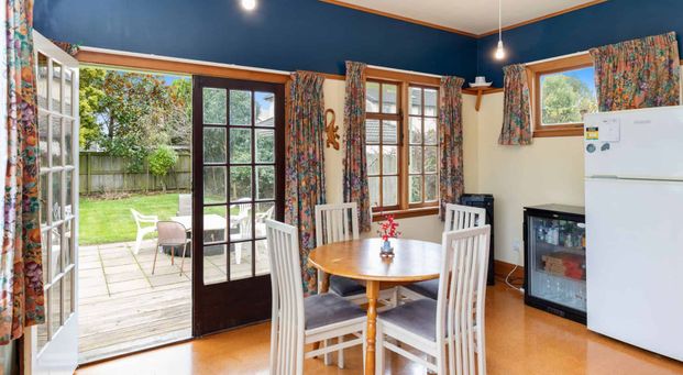 RICCARTON - STUDENT ACCOMMODATION 2026, 5X BEDROOM, 2X BATHROOM, VERY CLOSE TO UNI, HEATPUMP - Photo 1