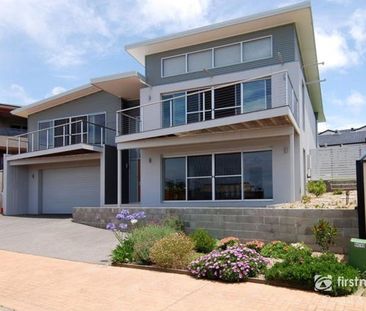 Spacious Family Home with Ocean Views - Photo 1