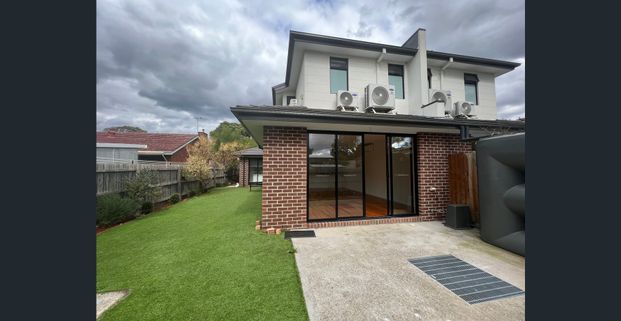 A Cut Above The Rest! - Photo 1