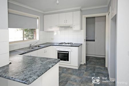 Low Maintenance Living in the Heart of Cranbourne - Photo 2