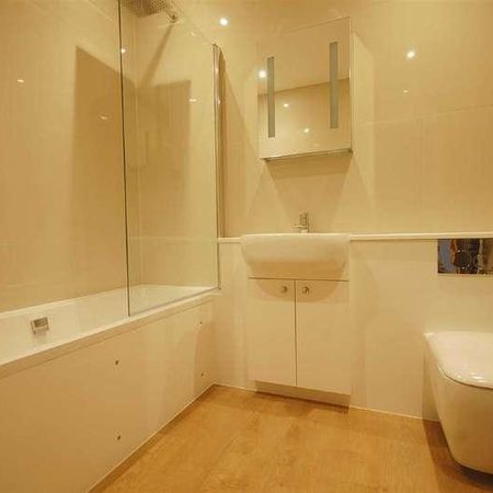 High Street, Ruislip, HA4 - Photo 3