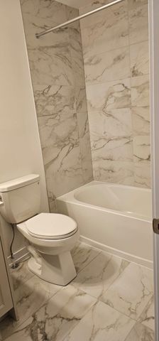 For Lease - 27 Lyall Stokes Circle, East Gwillimbury, Ontario - Photo 3