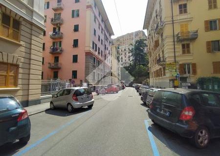 5 locali in affitto