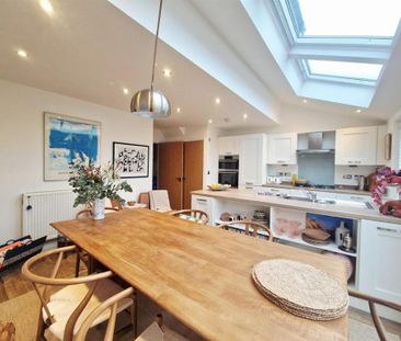 3 bedroom semi-detached house to rent - Photo 4