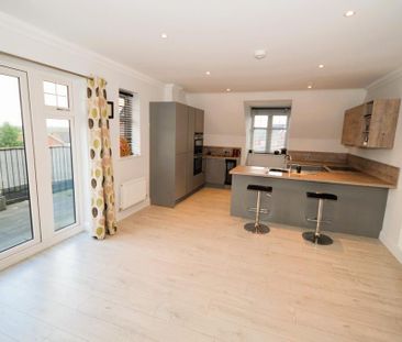 2 bedroom penthouse to rent - Photo 6