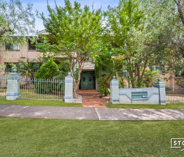 Modern Living in a Prime Westmead Location - Photo 5