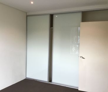 Spacious & Convenient 3-Bedroom Apartment in Prime Hurstville Locat... - Photo 4