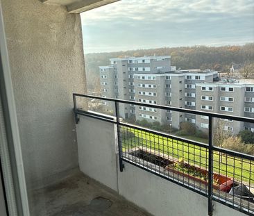 Charmante 3-Zimmer-Wohnung mit einer Loggia // 7.OG Wohnung 1 - Photo 6