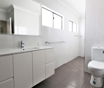 BREATHTAKING CORAL SEA VIEWS AVAILABLE NOW! - Photo 2