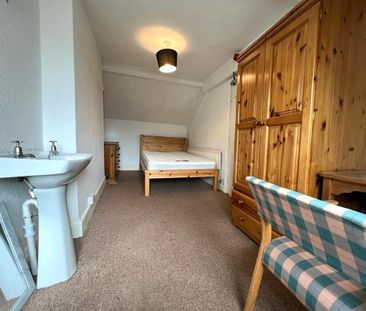 6 bedroom house to rent - Photo 2