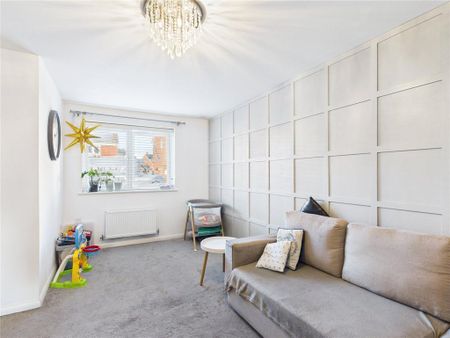 3 bedroom semi-detached house to rent - Photo 3