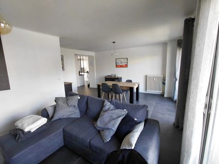 Location Appartement 3 pièces 78m² RODEZ 12000 - Photo 2