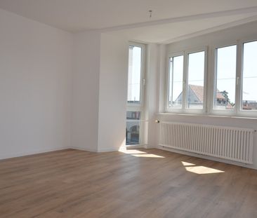 moderne 3.5-Zimmer-Wohnung an zentraler Lage (mit Lift im Haus) - Photo 2