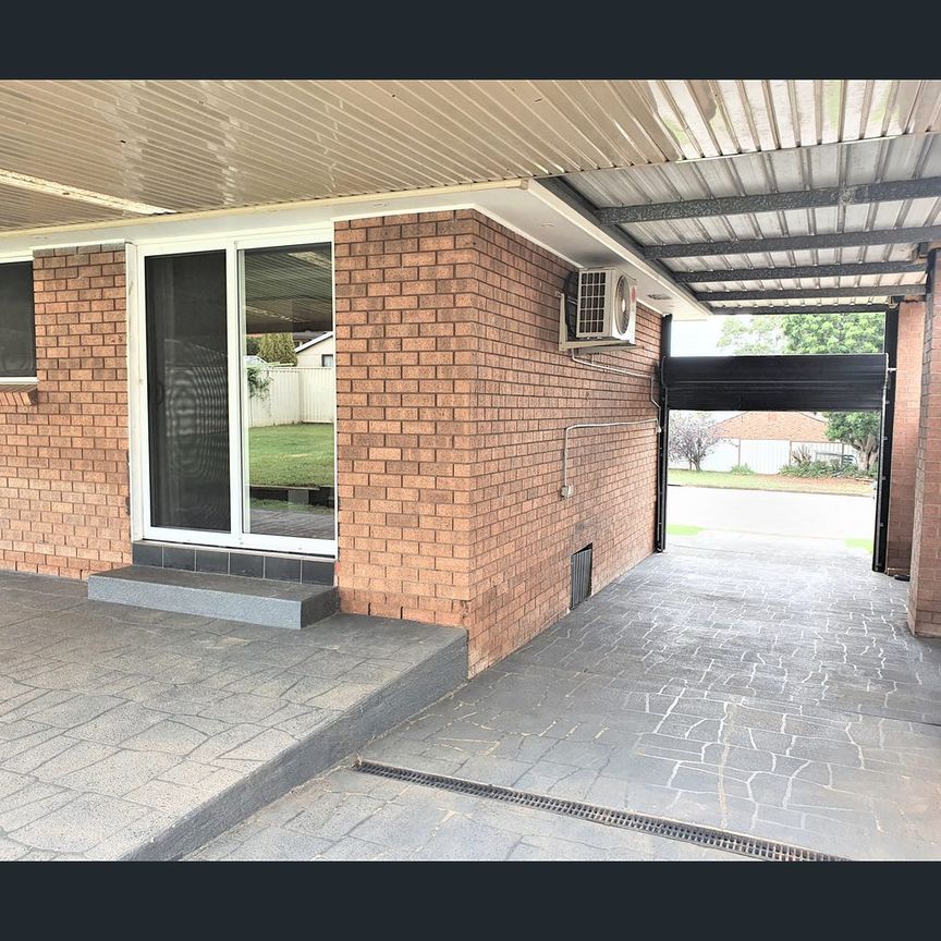 37 Queenscliff Drive, Woodbine, NSW 2560 - Photo 1