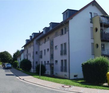 Buttstädt, Gemütliche 4-Raum-Wohnung mit Balkon im Dachgeschoss (ME19) - Photo 1