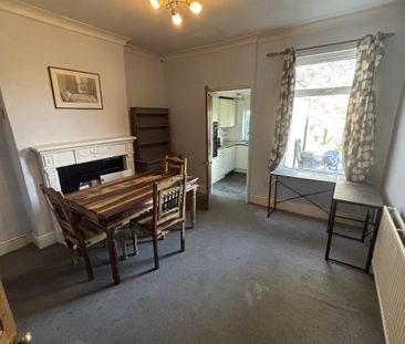 Bates Street - Photo 3