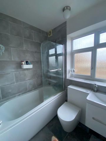 1 Bed Flat, Gowrie Road, SW11 - Photo 4