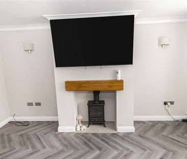 3 bedroom detached house to rent - Photo 2