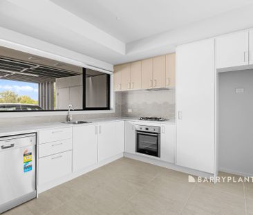 Charming Modern Living in a Peaceful Pocket. - Photo 5