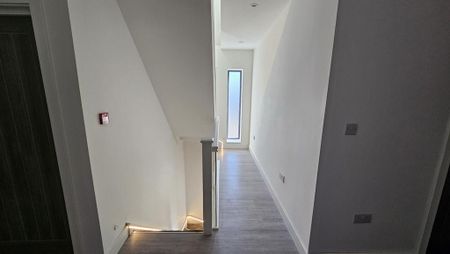 1 bedroom detached house to rent - Photo 5