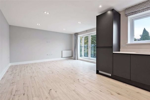 A stylish apartment in central Sevenoaks, finished to a very high specification throughout. - Photo 1