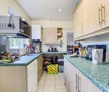 4 bedroom house of multiple occupation to rent - Photo 6