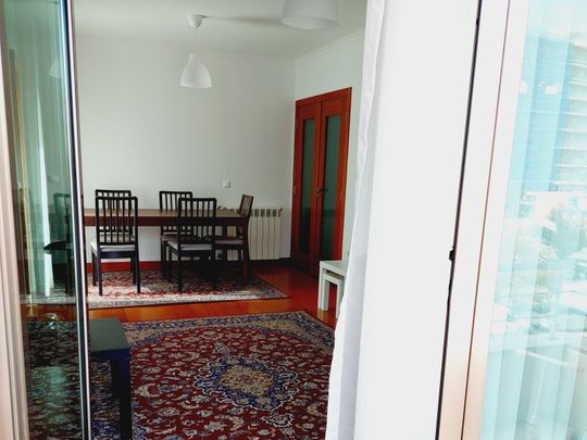 T2 for rent, next to the Glicínias Shopping Center, Aveiro. - Photo 1