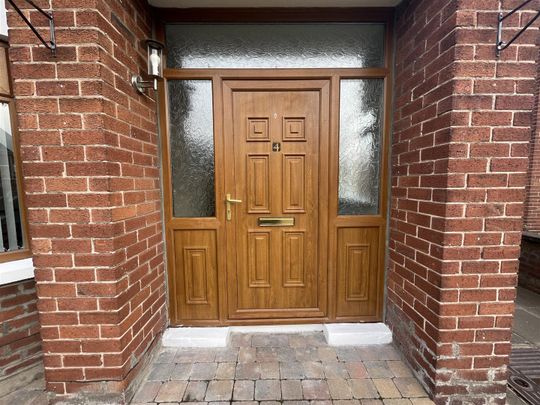 4 Riverdale Park East, Andersonstown, - Photo 1