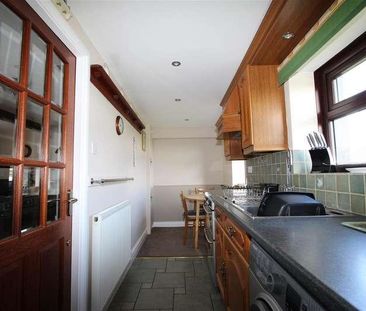 Squirrel Lane, Bradford, BD13 - Photo 4