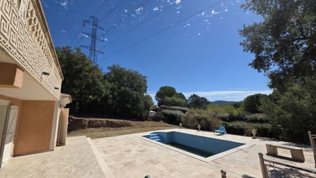 LOCATION MAISON AVEC PISCINE -BAGNOLS EN FORET, - Photo 4