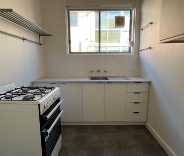 7/18 Westbury Grove, St Kilda East VIC 3183 - Apartment For Rent | ... - Photo 1