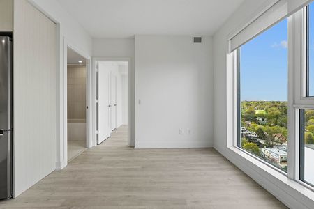 For Lease - 25 Cordova Avenue Unit# 1701, Toronto, Ontario - Photo 4