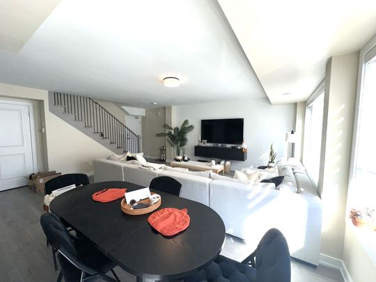 For Lease - 31 Appletree Lane, Barrie, Ontario - Photo 1