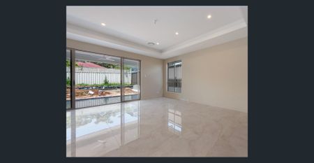 Fully Furnished Luxury Home for Rent – Solar Powered & Entertainer’s Dream - Photo 2