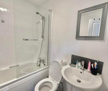 9 Patna Place, GFF - Photo 3