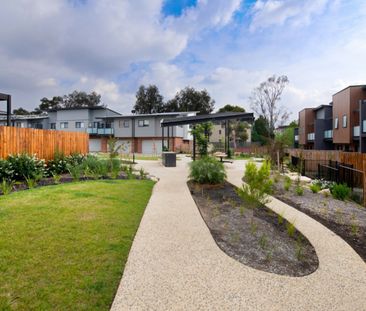 Modern Townhouse - Photo 2