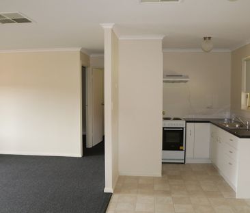 2/18 Gosford Street - Photo 3