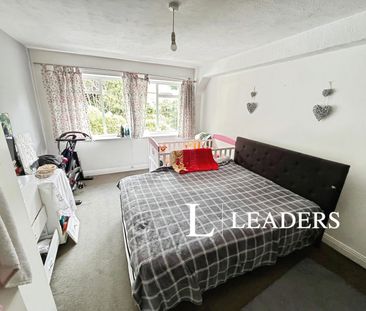 2 bedroom apartment to rent Woodland Parade, Hove, East Sussex, BN3 - Photo 4
