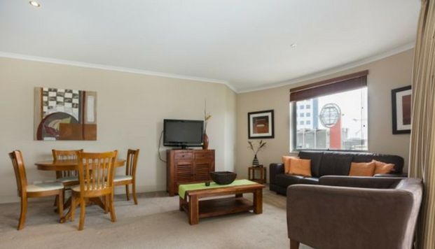 Want to Live with Style and Convenience! - Furnishing Optional - Photo 1