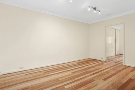 Charming 1-Bedroom House for Lease in the Heart of Darlinghurst - Photo 3