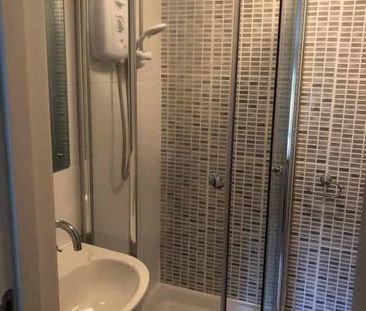 8 Bed House- Deluxe - Photo 2