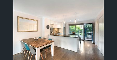 Convenient Riverfront Townhouse - Photo 2